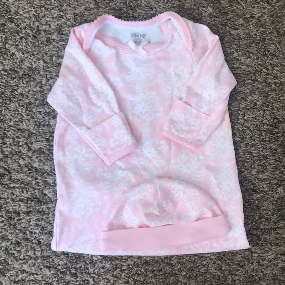 Little me 0-3mo sleep sacks with matching hats - Picture 4 of 4